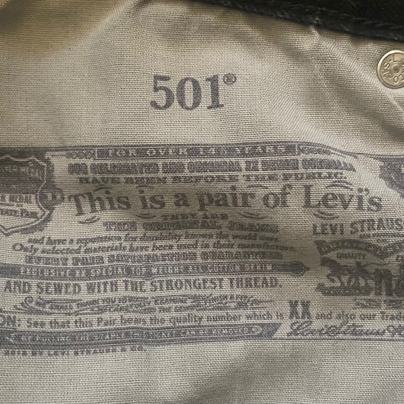 Women's Levi’s Washed Black Ripped Button Fly Jeans - Picture 4 of 4